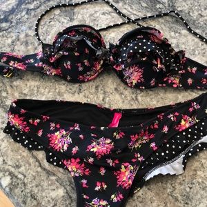 Victoria’s Secret Bikini set